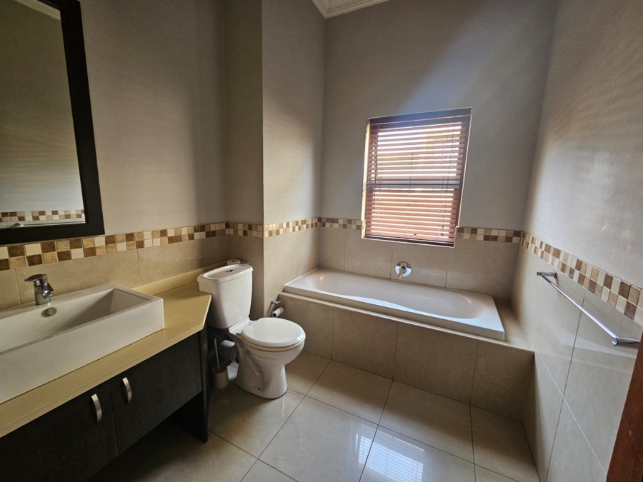 3 Bedroom Property for Sale in The Islands Estates North West